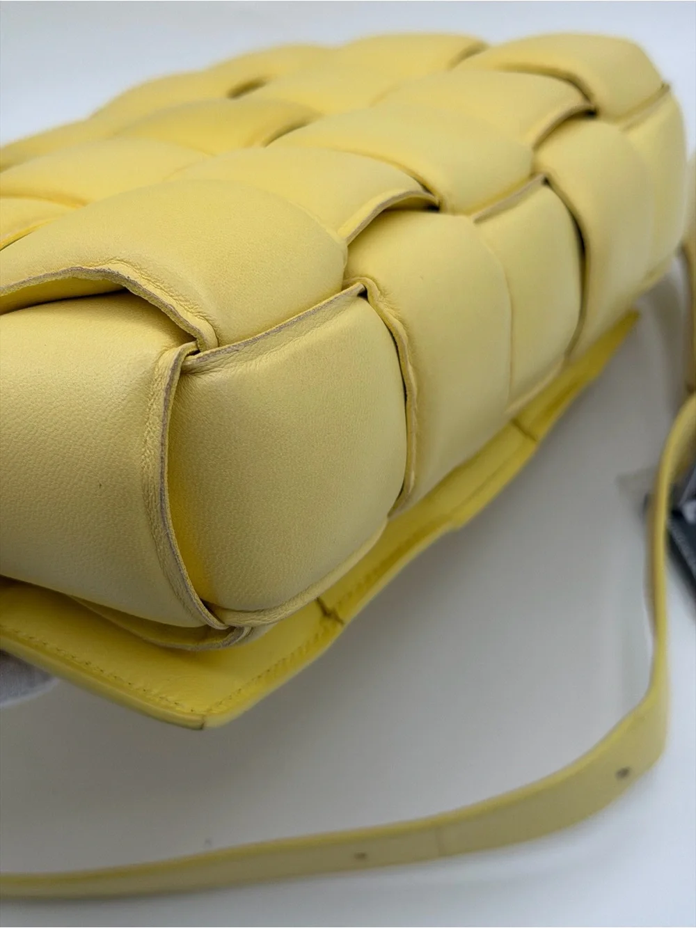 Bottega Veneta Padded Cassette Intrecciato leather Medium bag🔥❤️